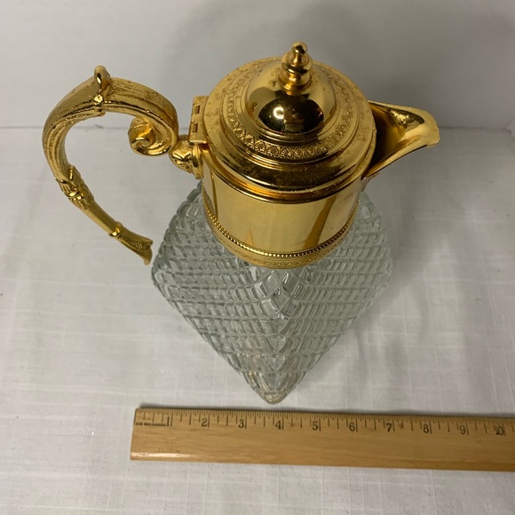 VINTAGE BARWARE | Wine/Liquor/Water Decanter, Decanter with Ornate Metal Top - Picture 6 of 8